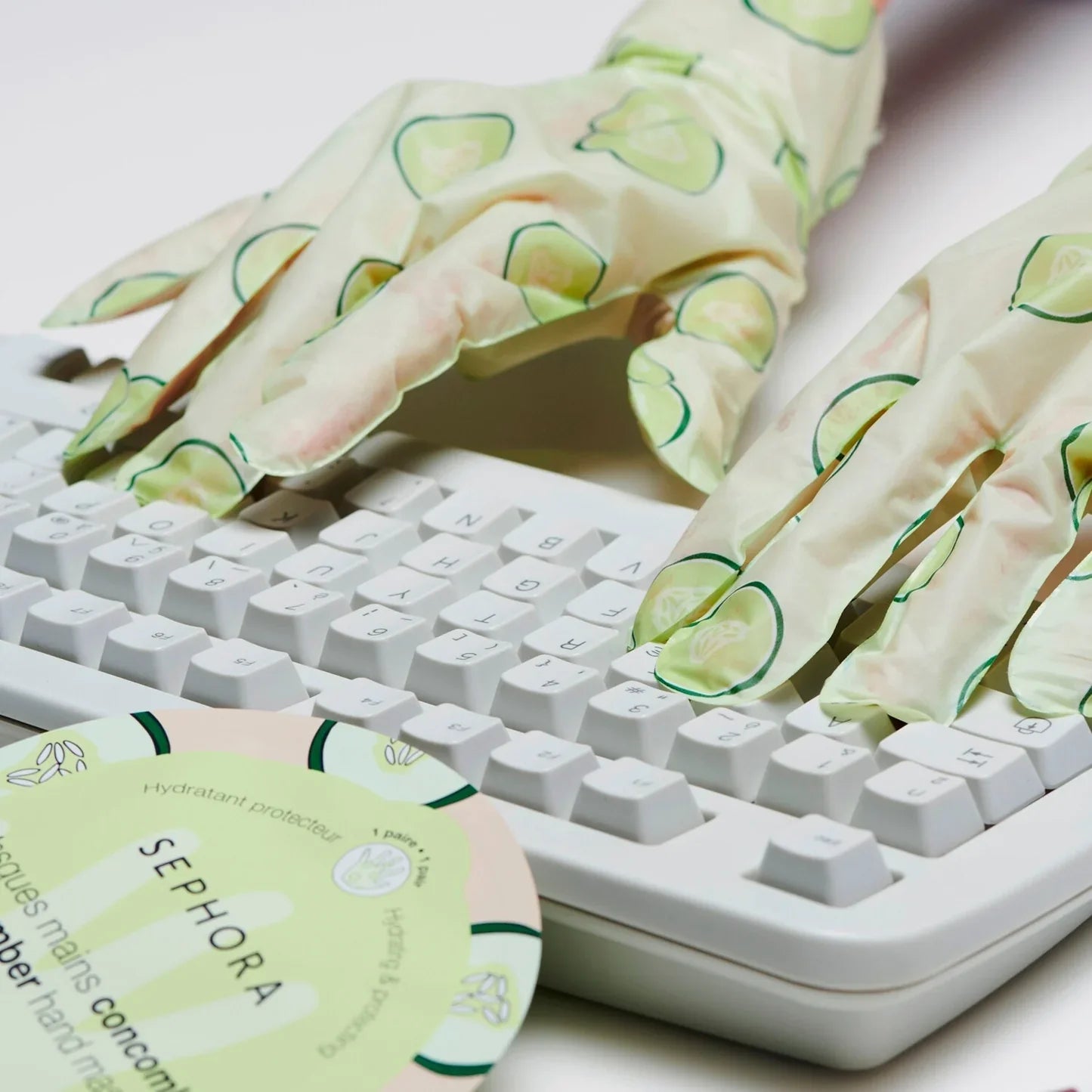 Sephora Collection - Hand Mask - Cucumber - Medaid International
