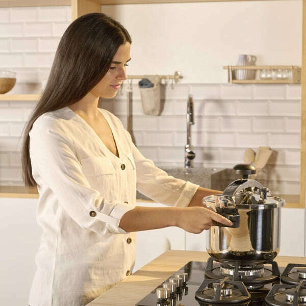 Pressure Cooker - Classic Moments 8L - Medaid International