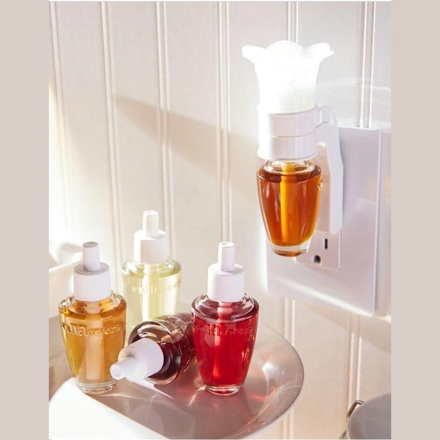 Bath & Body Works WHITE FLARE Wallflowers Fragrance Plug - Medaid International