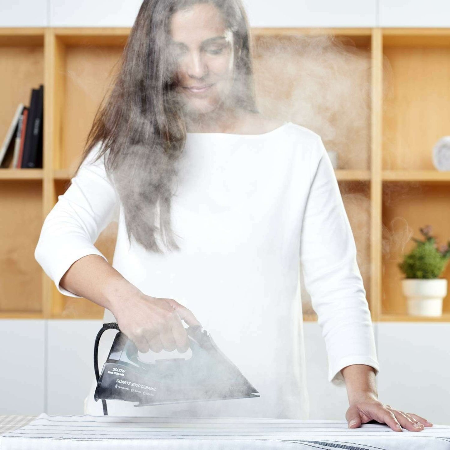 Quartz 2000 Ceramic Steam Iron - Medaid International