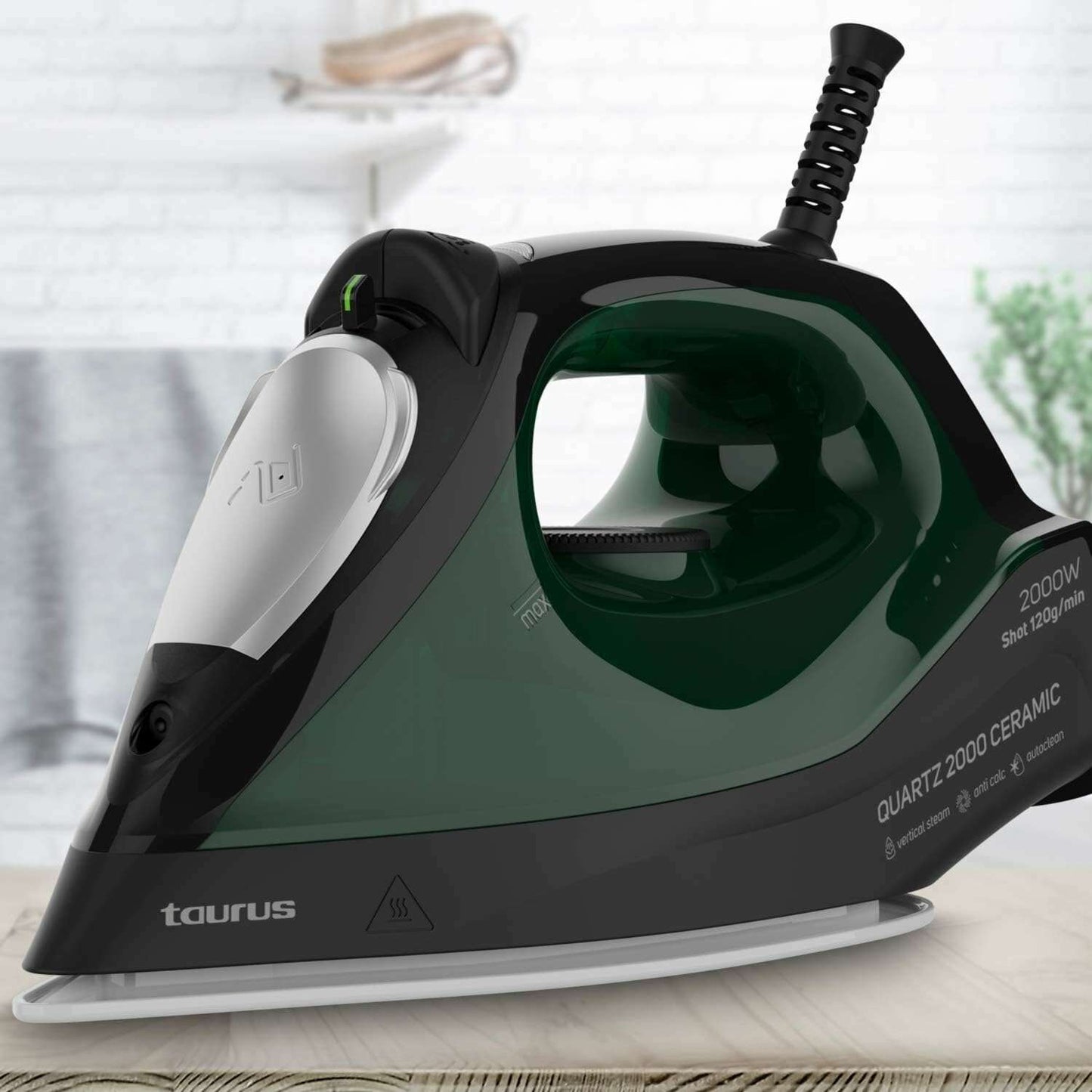 Quartz 2000 Ceramic Steam Iron - Medaid International