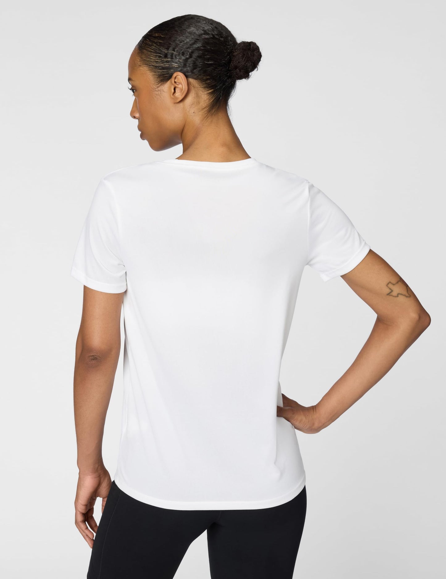 Nike Women's Dri-Fit Legend T-Shirt, White/Black, Medium - Medaid International