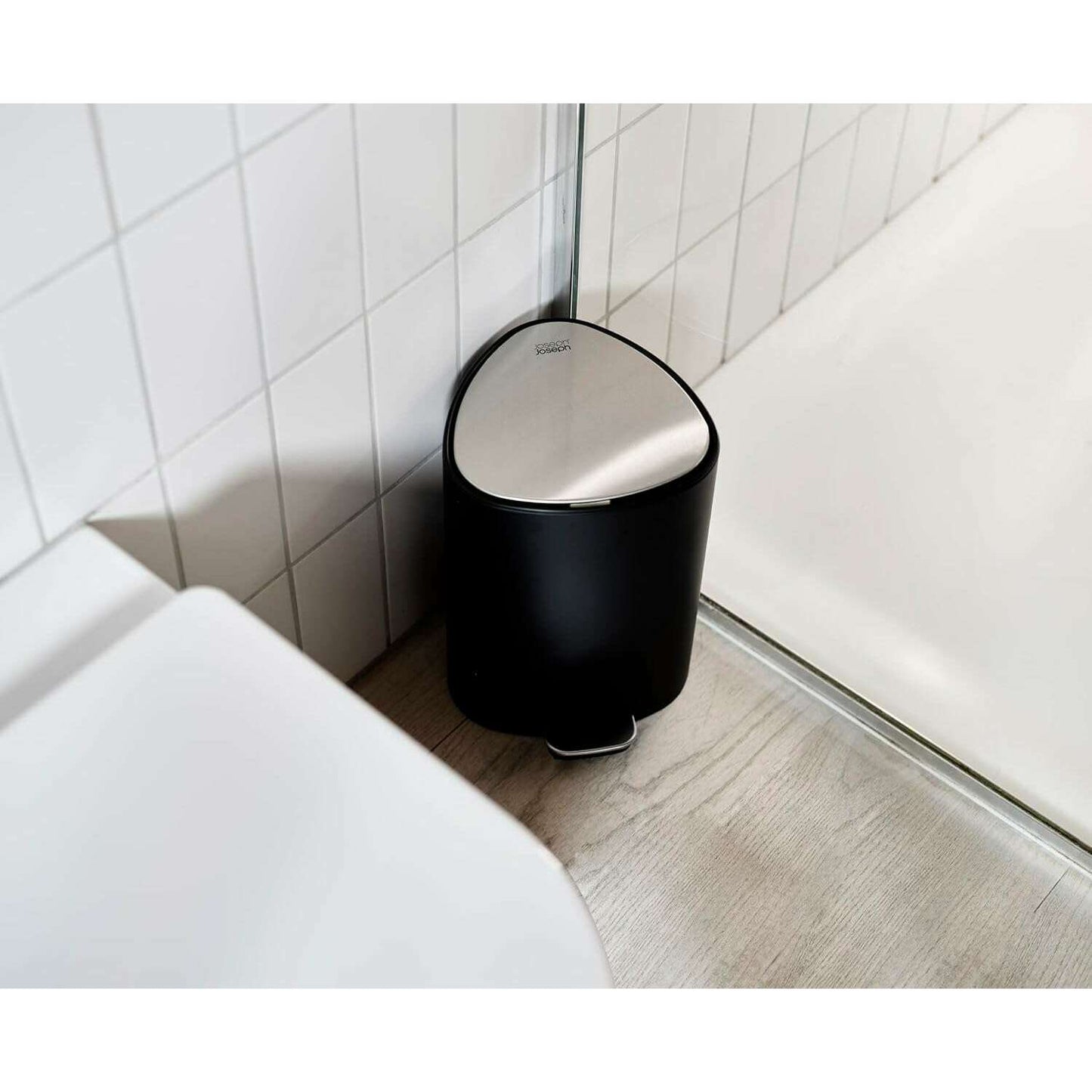 EasyStore‚Ñ¢ 5L Matt Black Pedal Bin - Medaid International