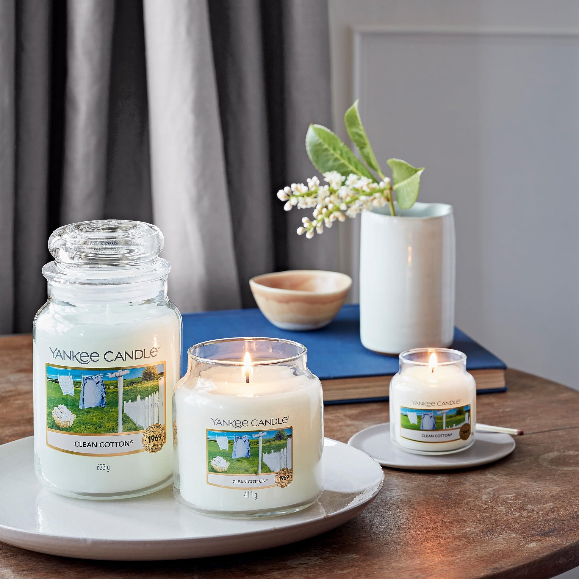 Yankee Candle Large Jar Scented Candle, Clean Cotton, Up to 150 Hours Burn Time - Medaid International