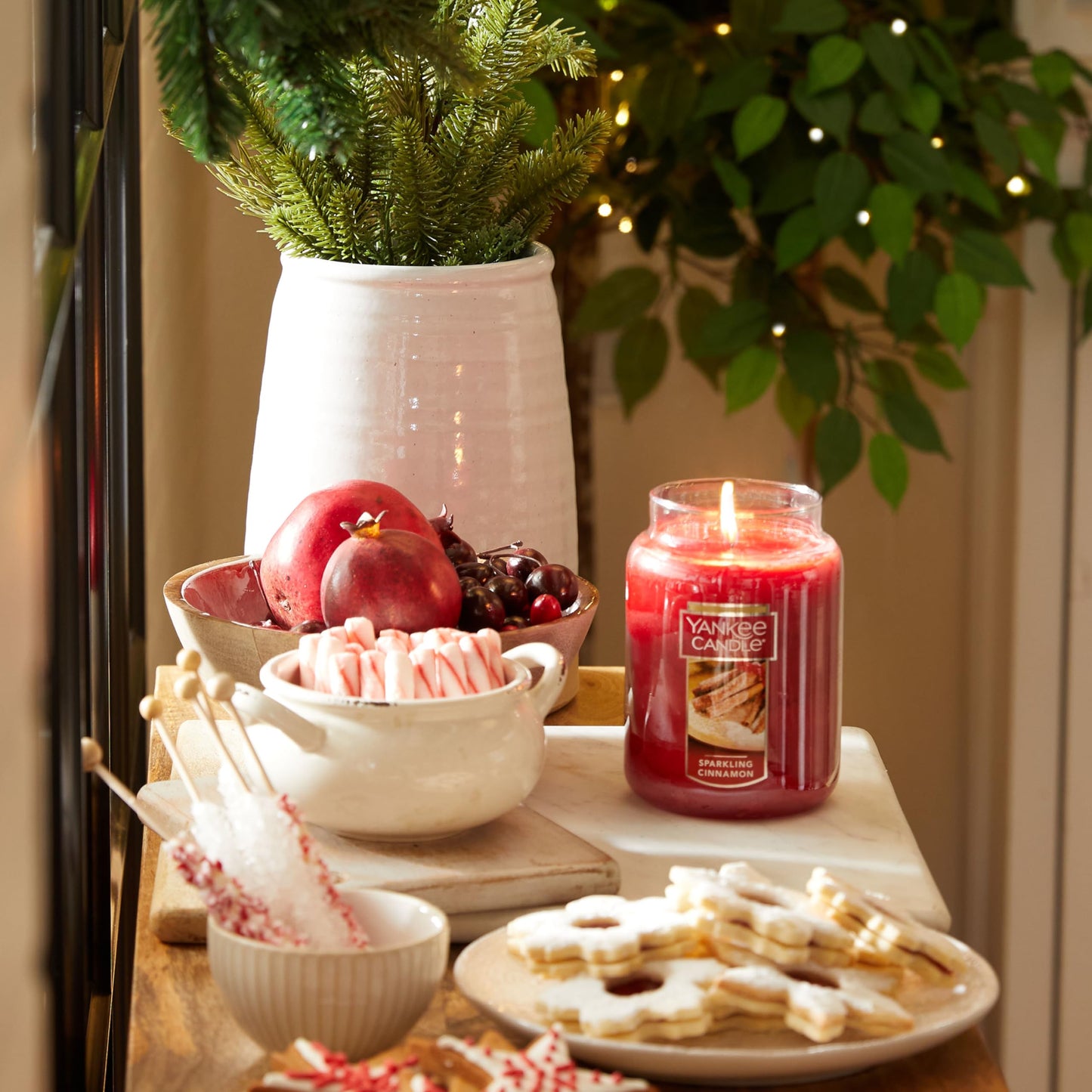 Yankee Candle Sparkling Cinnamon Scented, Classic 22oz Large Jar Single Wick Candle, Over 110 Hours of Burn Time | Holiday Gifts for All: Perfect for Fall and Winter Decor - Medaid International