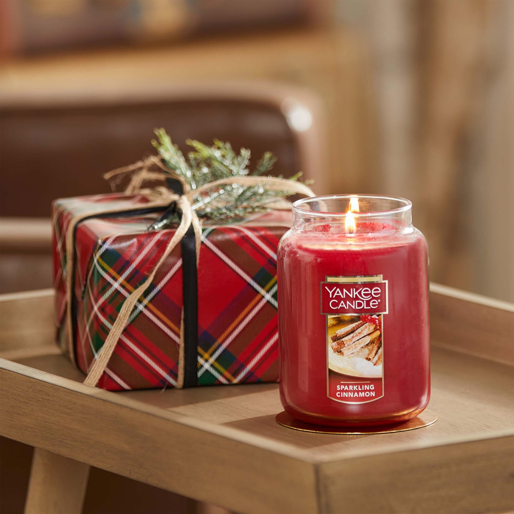 Yankee Candle Sparkling Cinnamon Scented, Classic 22oz Large Jar Single Wick Candle, Over 110 Hours of Burn Time | Holiday Gifts for All: Perfect for Fall and Winter Decor - Medaid International