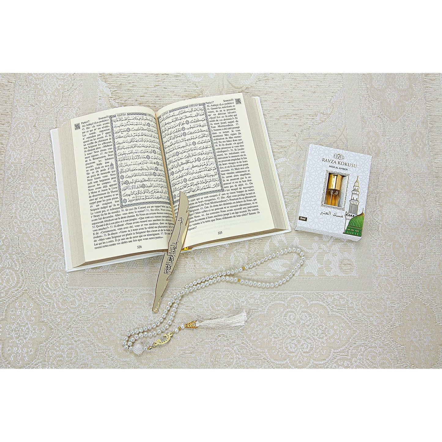 ihvan online Prayer Gift Set for Hajj and Umrah, Muslim Prayer Rug, Prayer Mat, Beads Taasbih, Holy Quran Translated French, Praying Mat, Islamic Gift Set for Ramadan & Eid, White - Medaid International