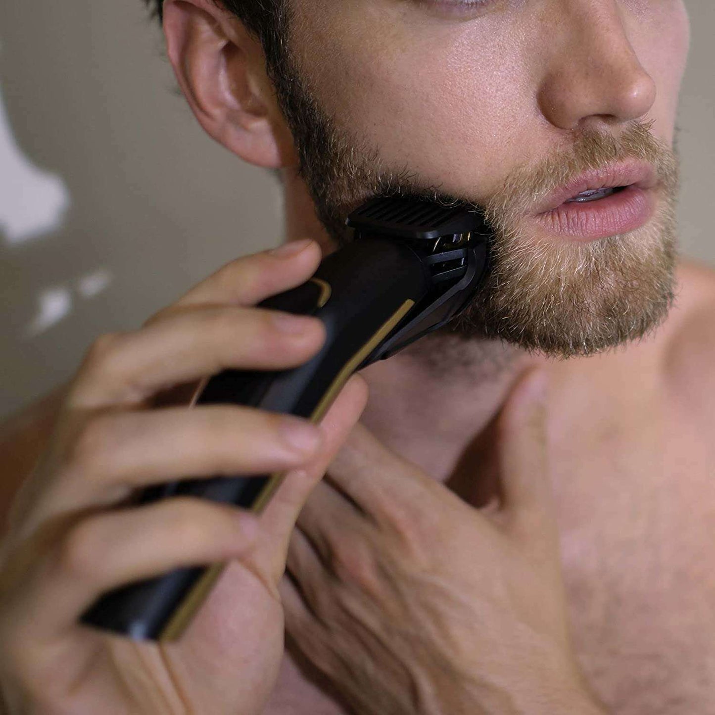Rechargeable 11 in 1 Multi Trimmer Titanium blades - Medaid International