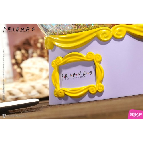 Friends - Turkey Queen Snow Globe By SOAP STUDIO - Medaid International