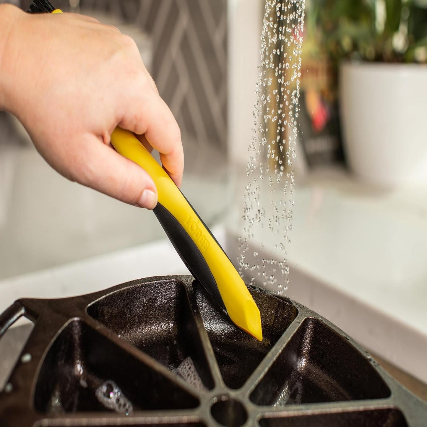 Corner Groove Cleaning Brush with Two Nylon Brush Heads, Fits Narrow Spaces, to Clean Cast Iron or Ridged Cookware - Medaid International