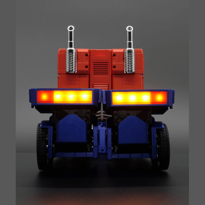 TRANSFORMERS - AUTO-CONVERTING OPTIMUS PRIME (FLAGSHIP VERSI By Robosen - Medaid International