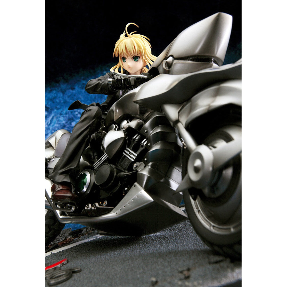 Fate/Zero Saber & Saber Motored Cuirassier 1/8 Scale Figure (3rd Reissue) By Good Smile Company - Medaid International