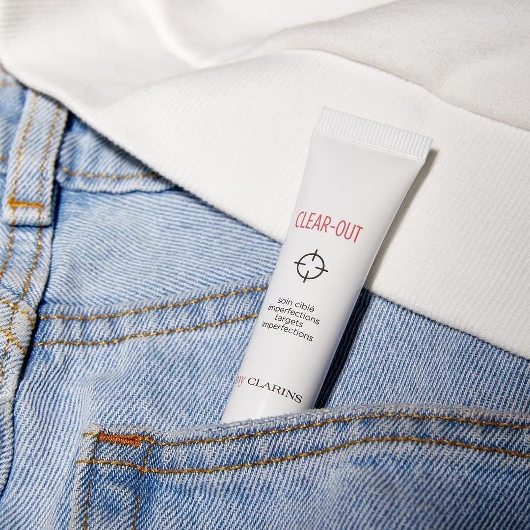 CLARINS Clear-out targeted blemish treatment 15ml - Medaid International