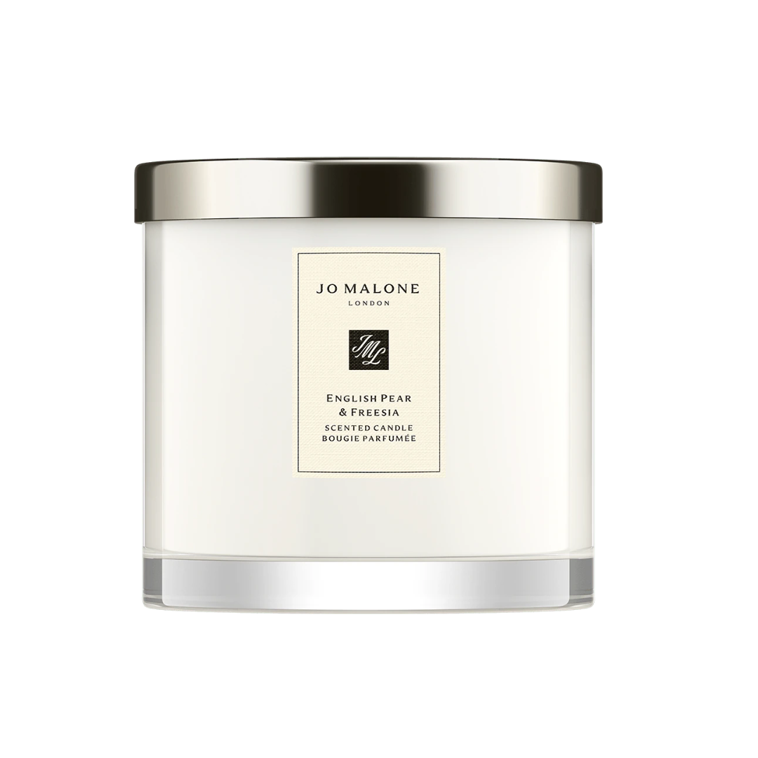 buy-english-pear-freesia-scented-candle-lebanon - Medaid International