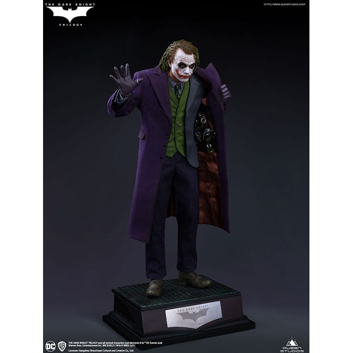 The Dark Knight Joker 1/4 Scales Regular Edition Statue by Queen Studios - Medaid International