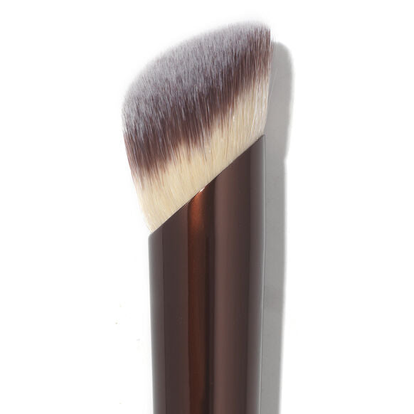 hourglass-ambient-soft-glow-foundation-brush - Medaid International