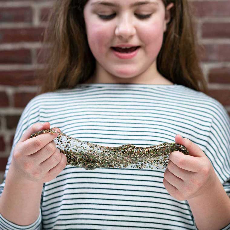 Crazy Aarons Woodland Camo Thinking Putty - Medaid International