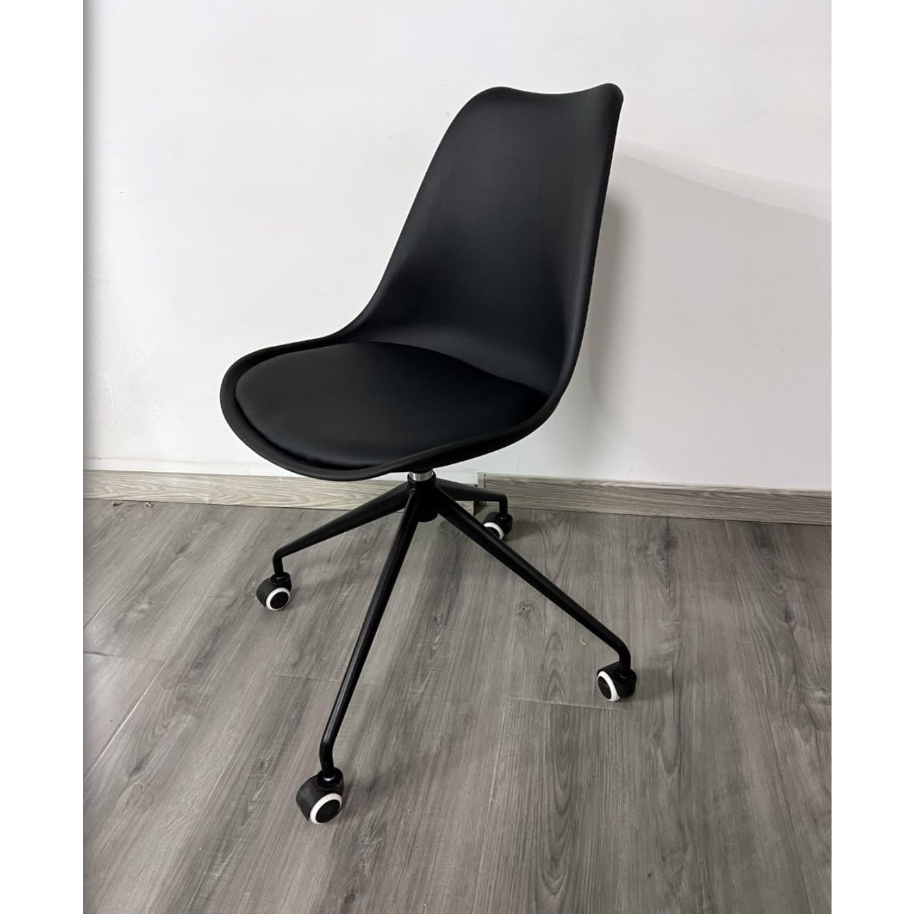 Aura - Office Desk Chair - Medaid
