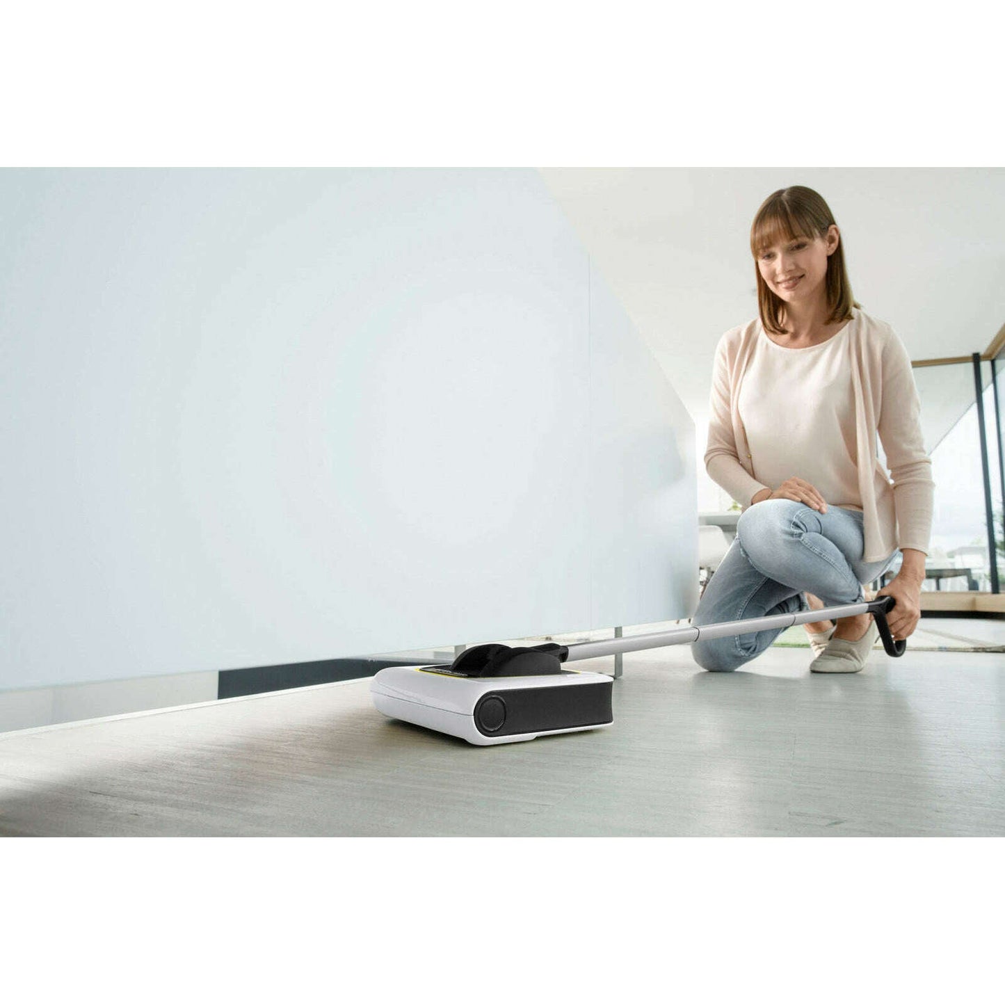 Cordless Electric Broom KB 5 - Medaid International