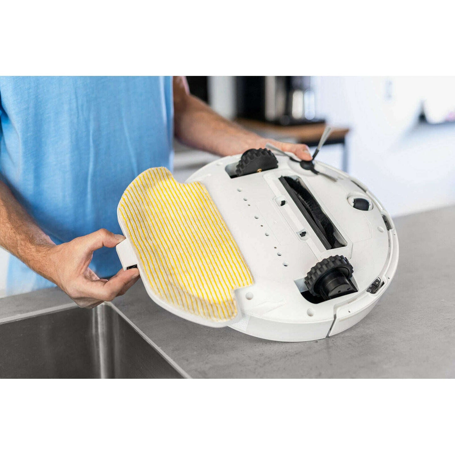Robot Cleaner With Wiping Function RCV 3 - Medaid International