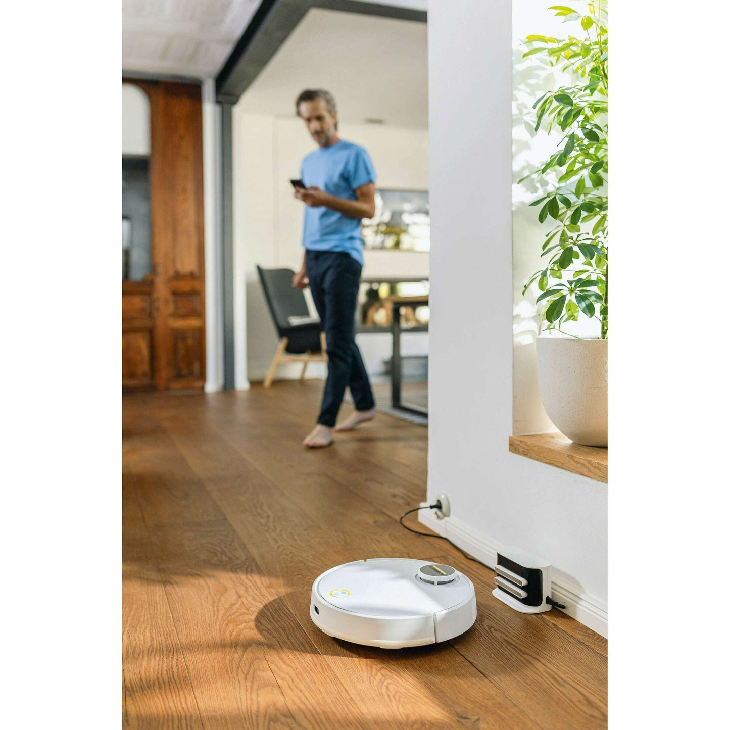 Robot Cleaner With Wiping Function RCV 3 - Medaid International