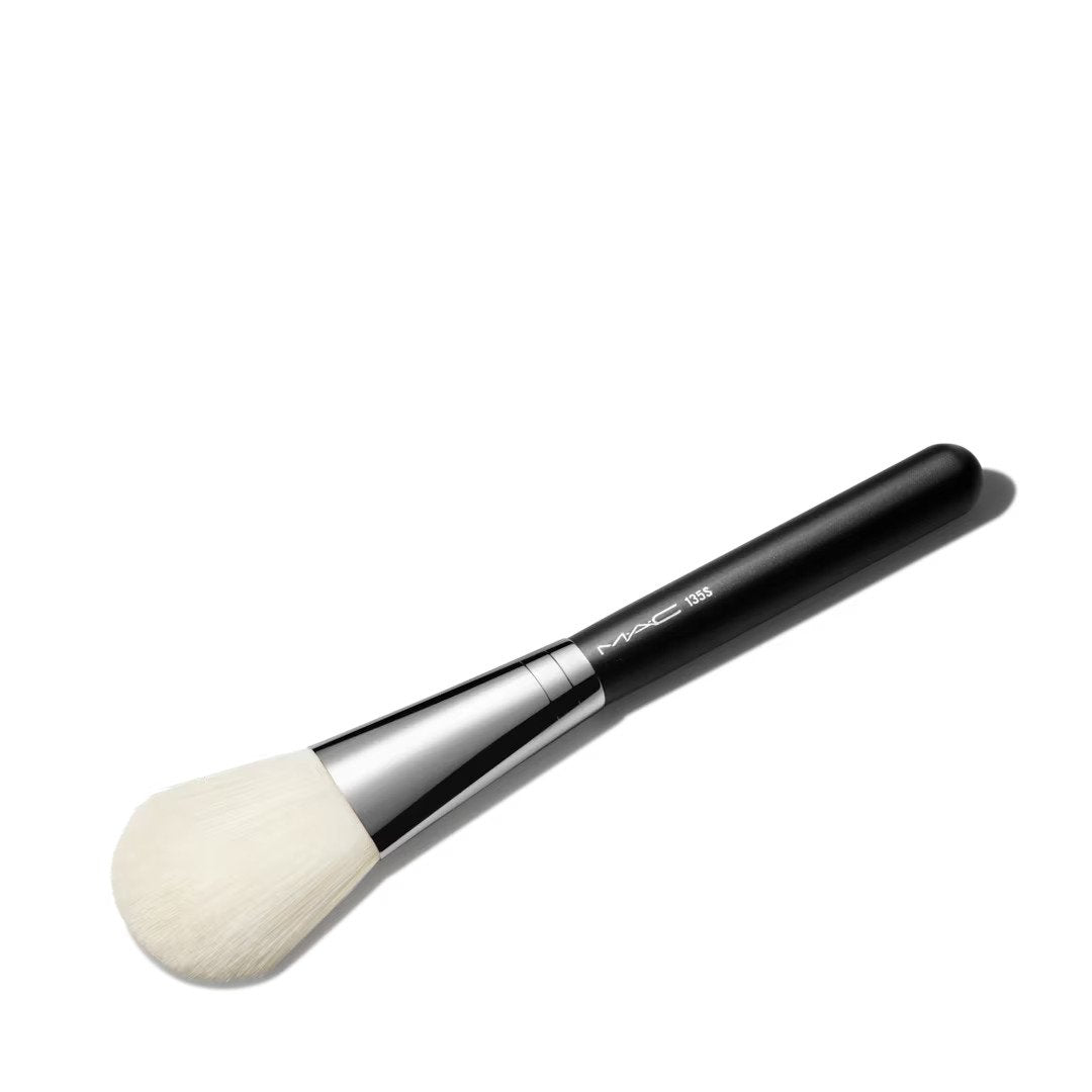 buy-135-synthetic-large-flat-powder-brush-lebanon - Medaid