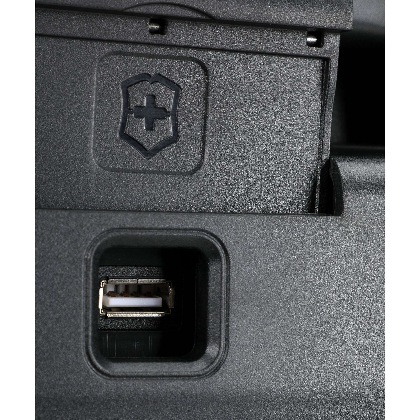 buy-werks-traveler-6-0-softside-global-carry-on-605402-lebanon - Medaid International