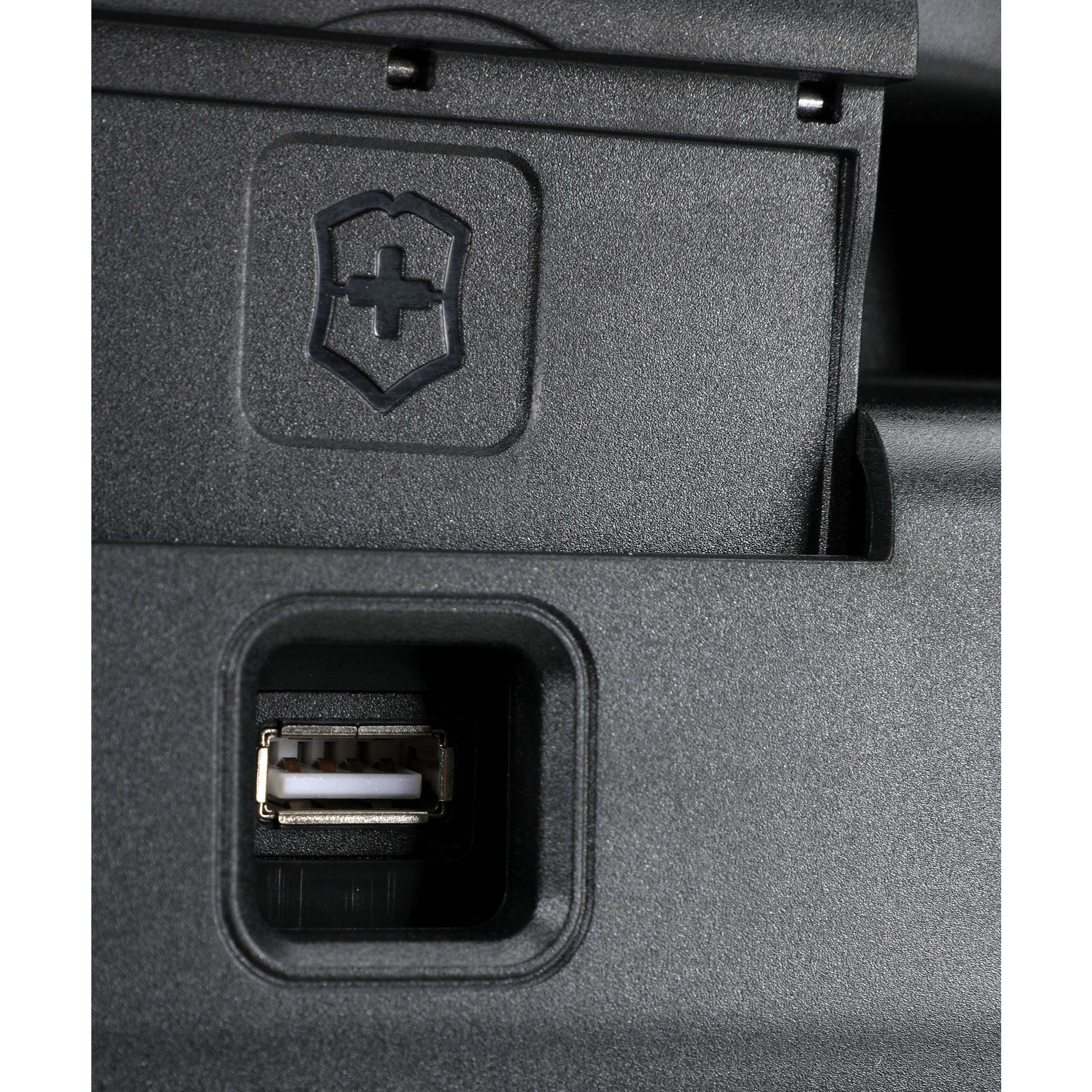 buy-werks-traveler-6-0-softside-global-carry-on-605402-lebanon - Medaid International