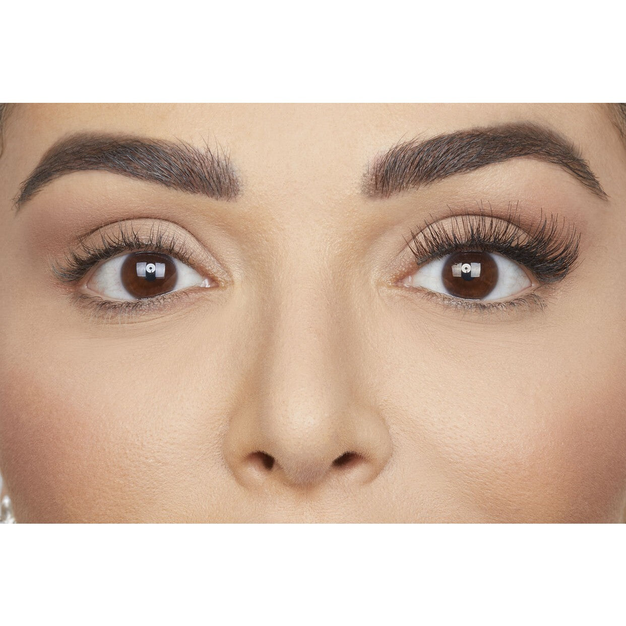 huda-beauty-eazy-lash-harmony-17 - Medaid