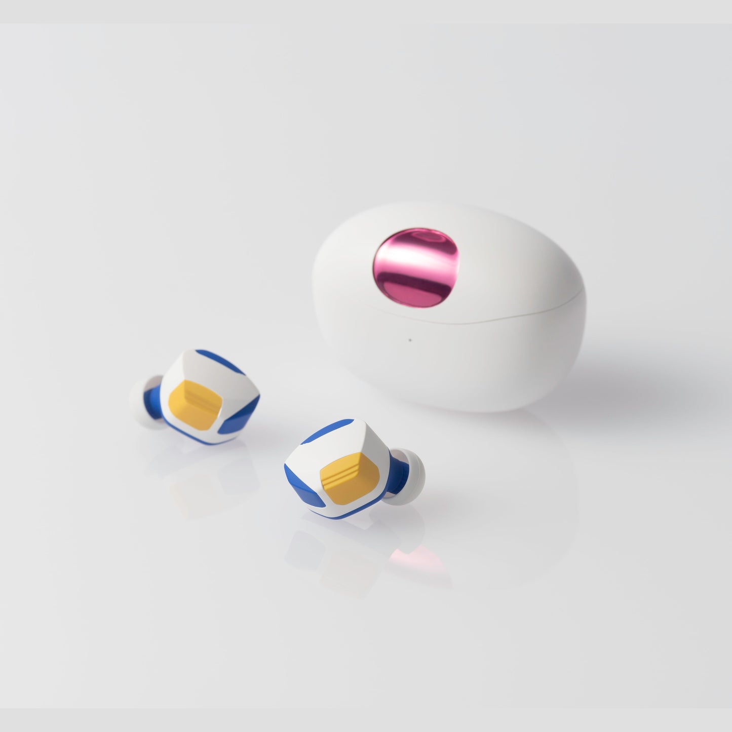 Dragon Ball Z Vegeta Wireless in-ear headphones By Prime Audio - Medaid International