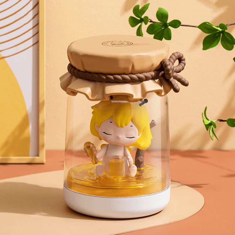 Bee Betty can light large Figure By Pop Mart - Medaid International