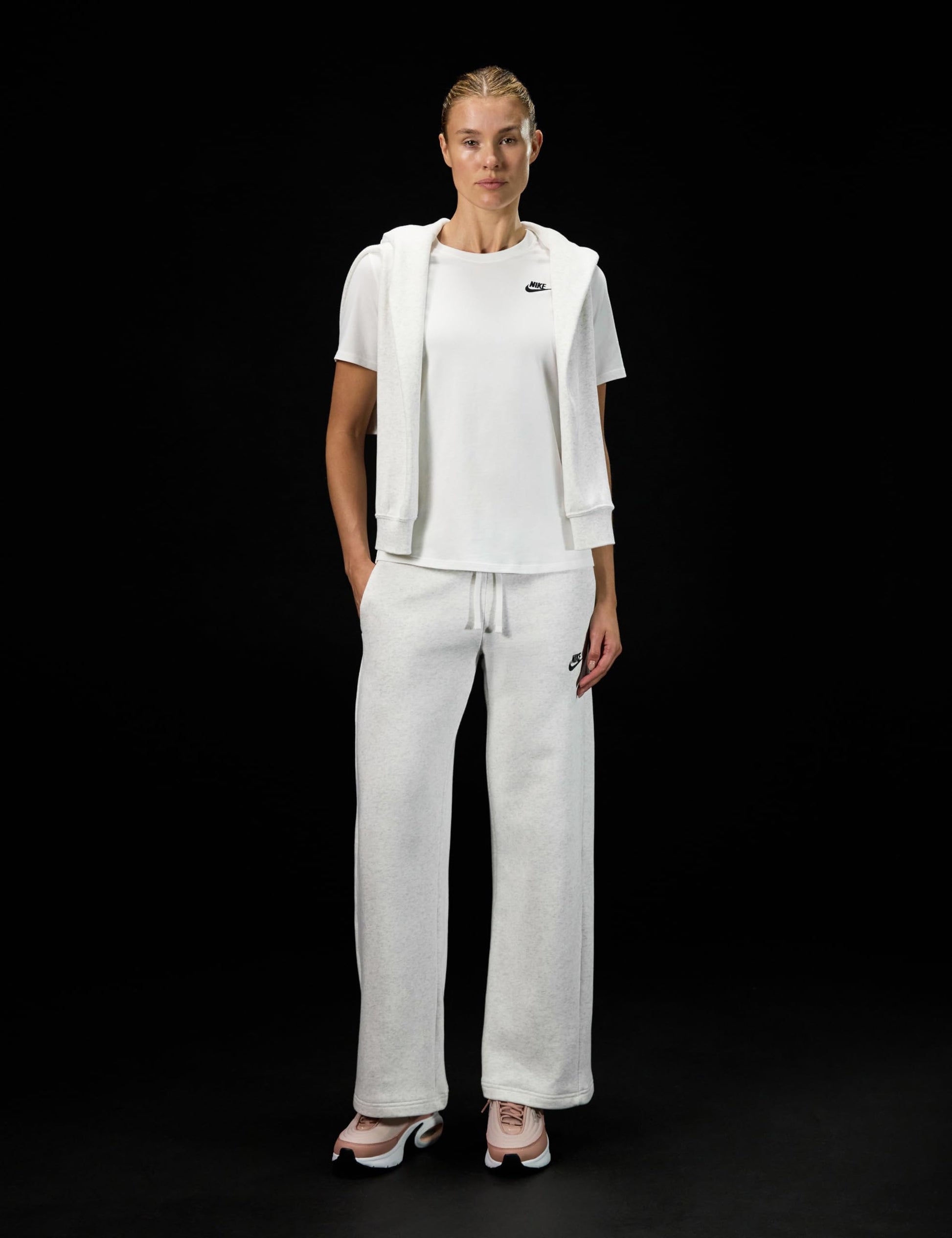 Nike Women's Sportswear Club Essentials T-Shirt, White/Black, Medium - Medaid International