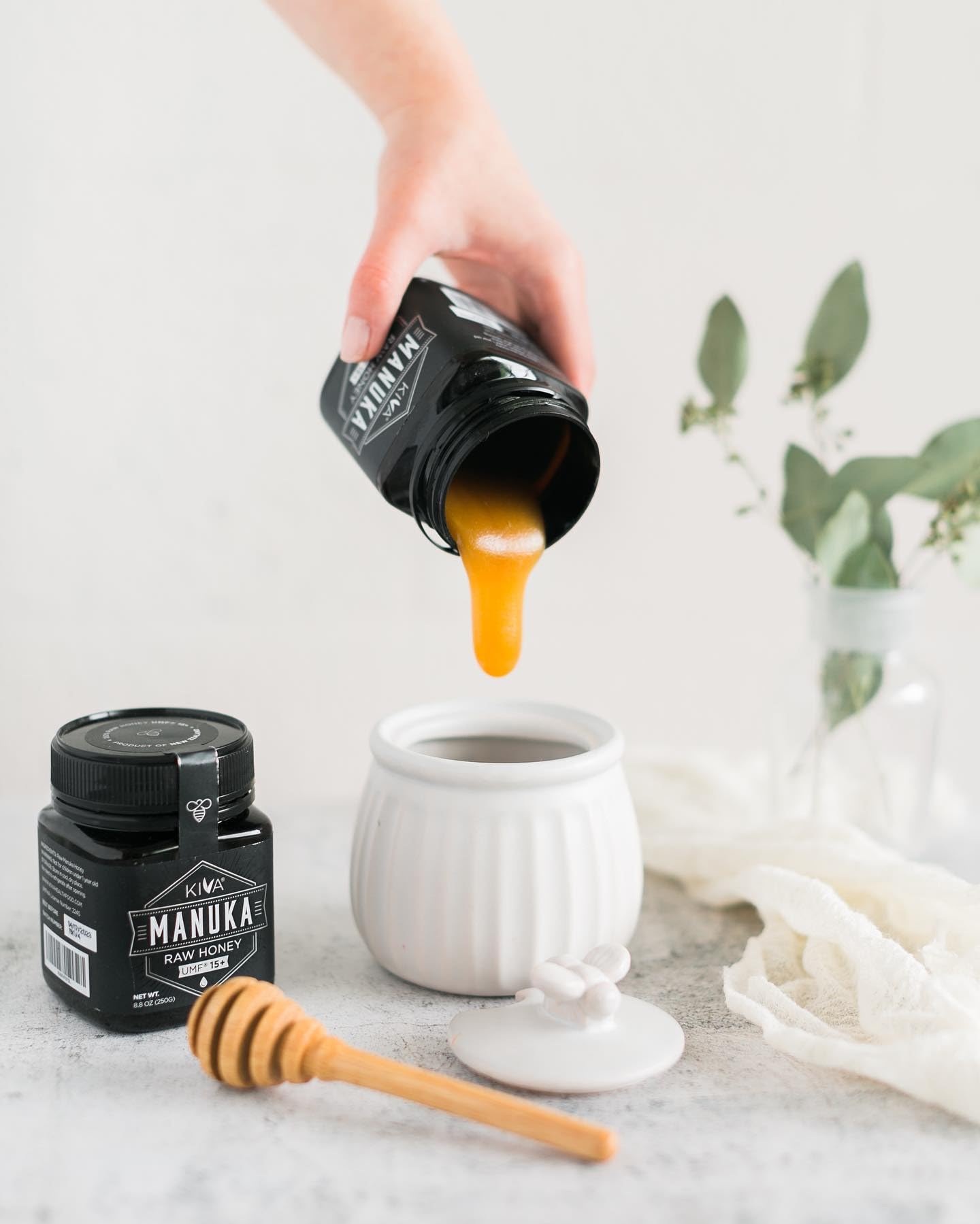 Kiva Raw Manuka Honey - Certified UMF 15+, MGO 514+ 100% Pure Genuine New Zealand, Non-GMO, Traceable (8.8oz/250g Bottle) - Medaid International