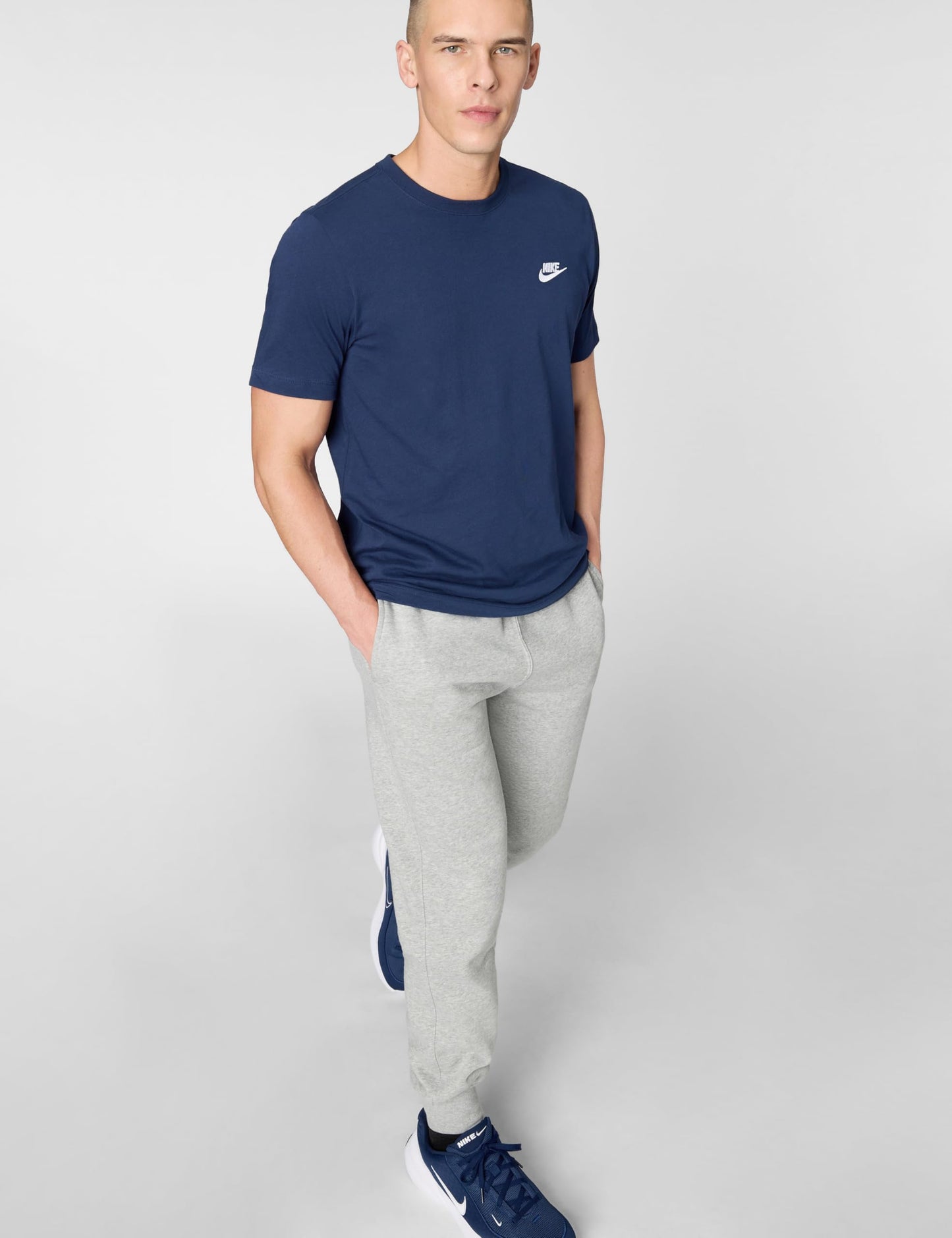 Nike Men's Sportswear Club T-Shirt, Midnight Navy/White, X-Small - Medaid International