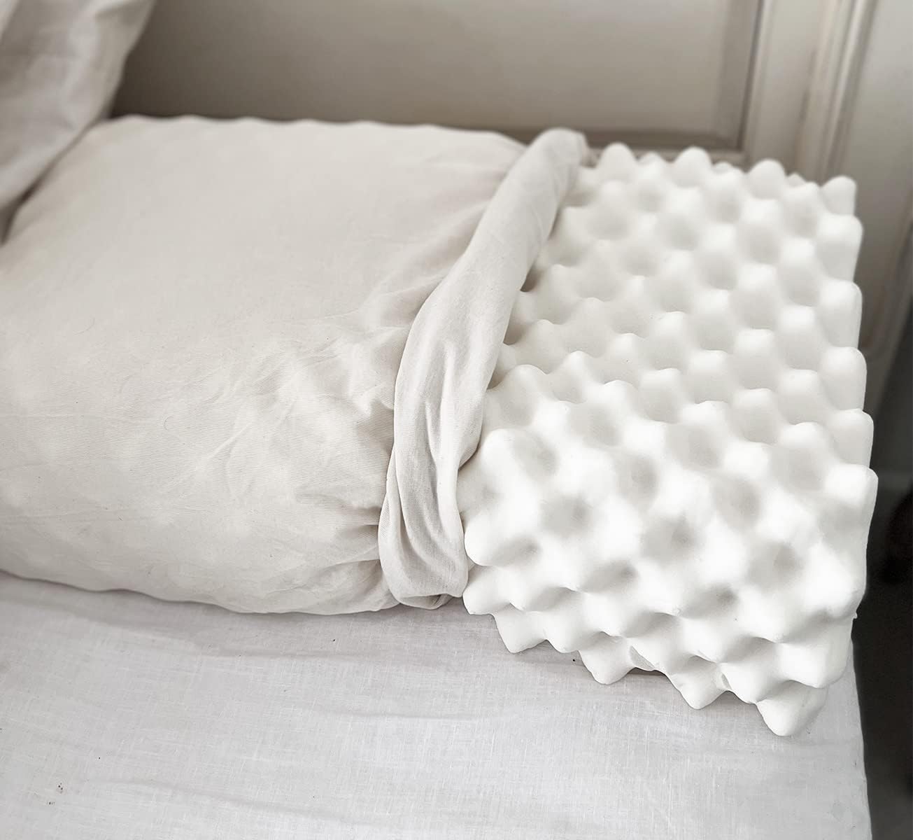 Organic Latex Convoluted Contour Pillow (Medium (55K)) - Medaid International