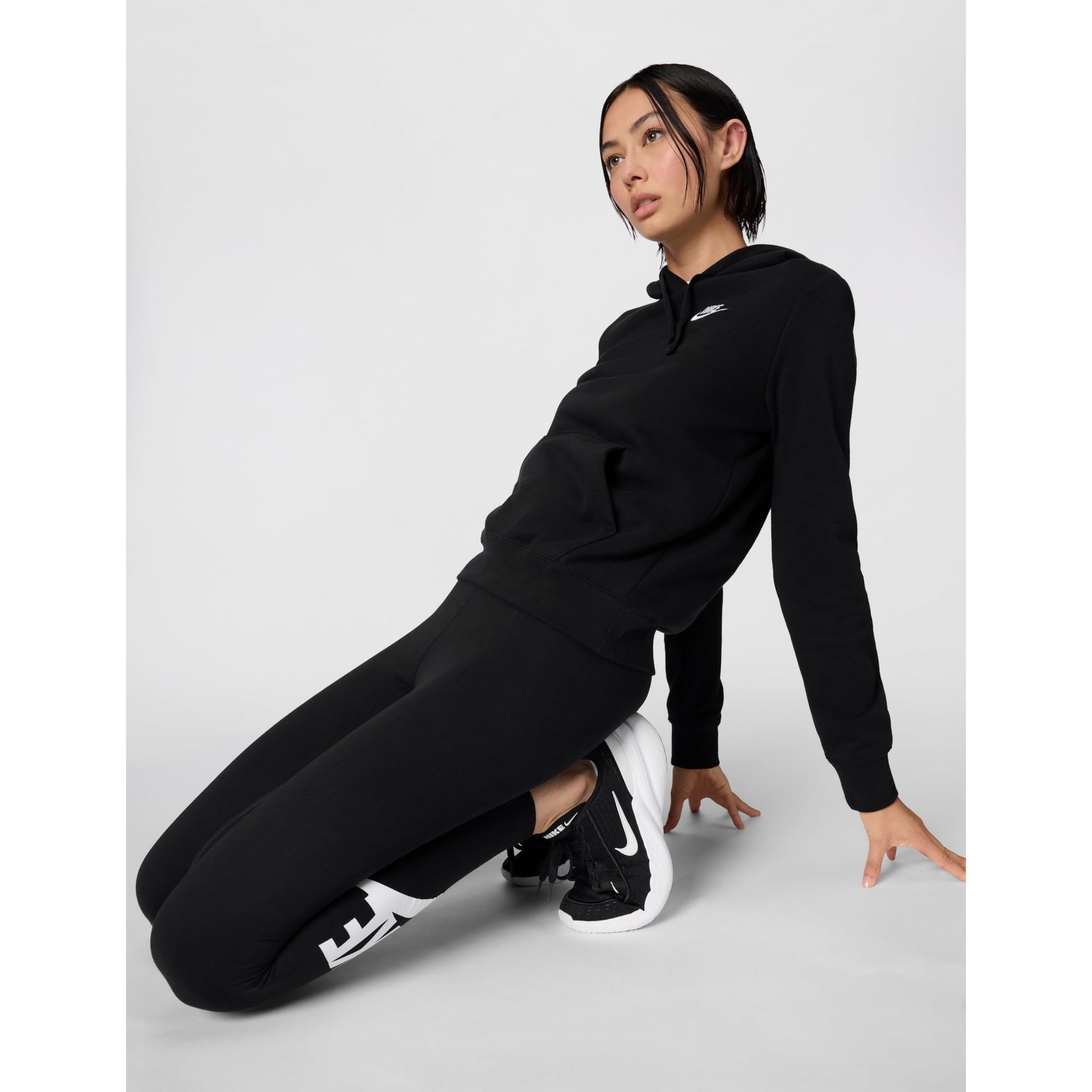 Nike Women's Sportswear Club Fleece Pullover Hoodie, Black/White, Medium - Medaid International