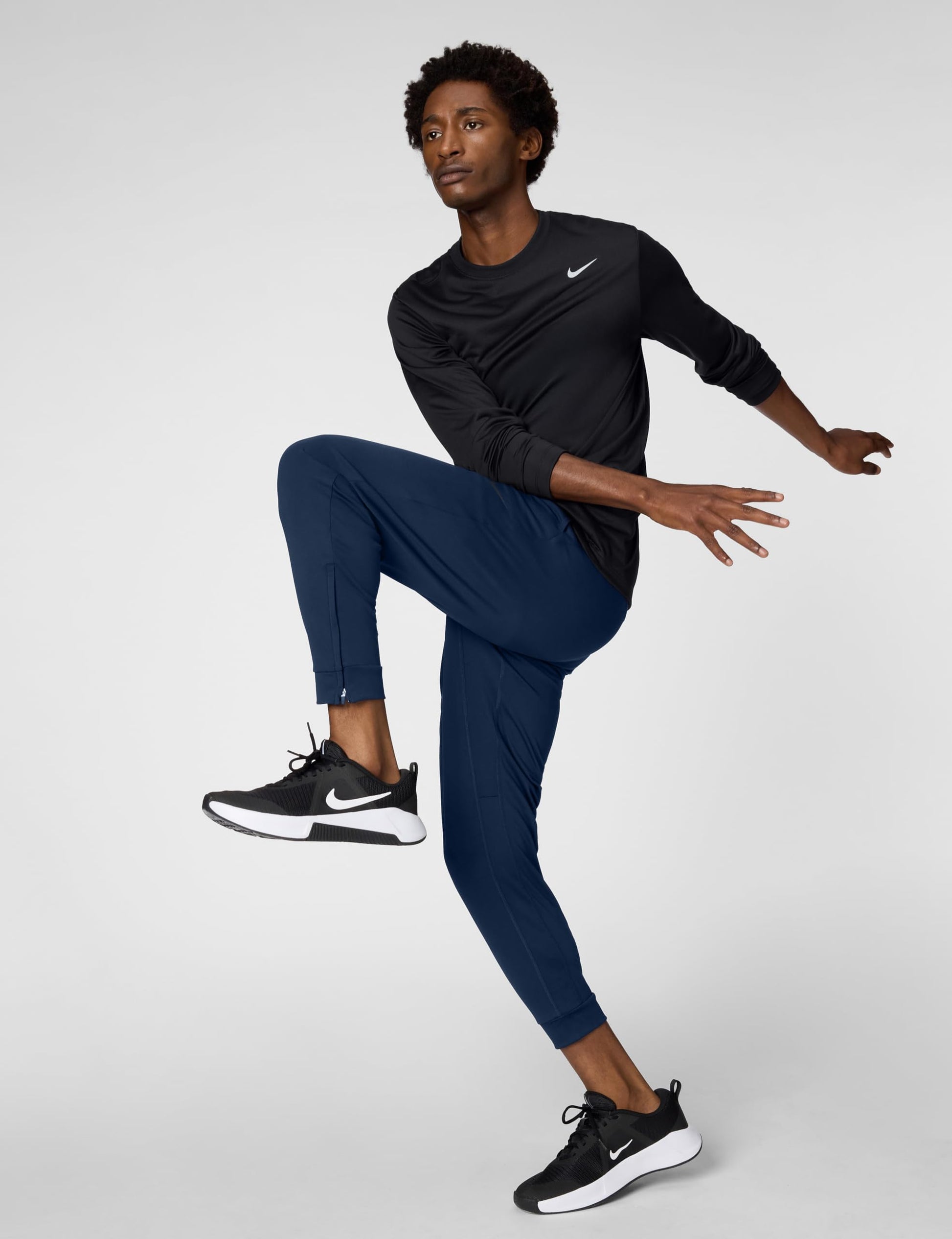 Nike Men's Dri-Fit Legend Long-Sleeve Fitness Top, Black/Matte Silver, Medium - Medaid International