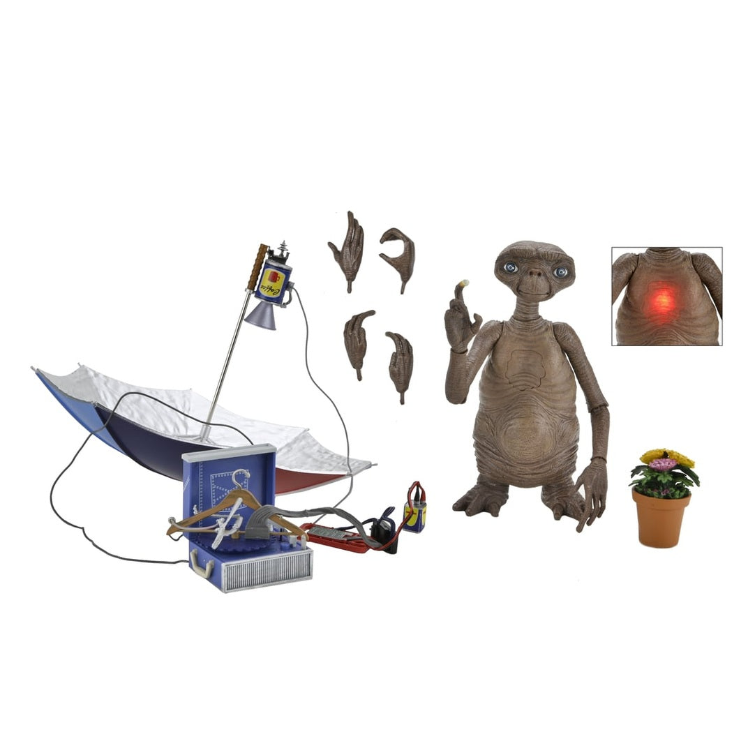 Neca - Ultimate Deluxe 40th Anniversary E.T. Action Figure
