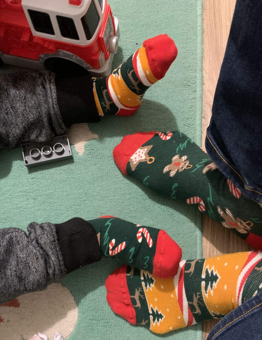 TODO Funny Christmas Socks for Kids. Christmas Socks for Boys and Xmas Socks for Girls with Christams Tree and Xmas Gifts (Xmas Time, 23) - Medaid International