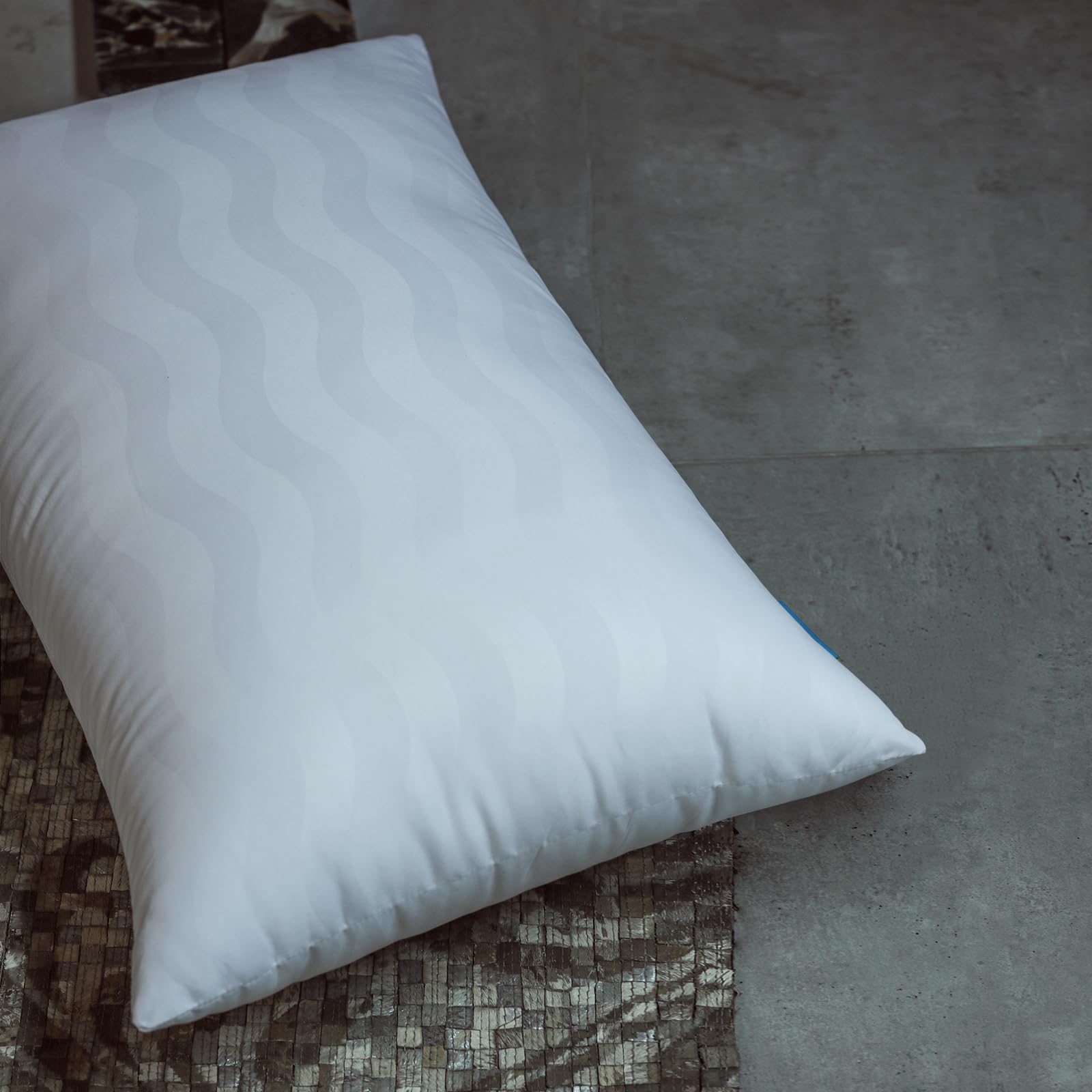 Auranta Bed Pillows Queen Size Set of 2 - Adjustable Hotel Bed Pillows for Sleeping, Soft & Supportive Down Alternative Filling for Back, Side & Stomach Sleepers (White) - Medaid International