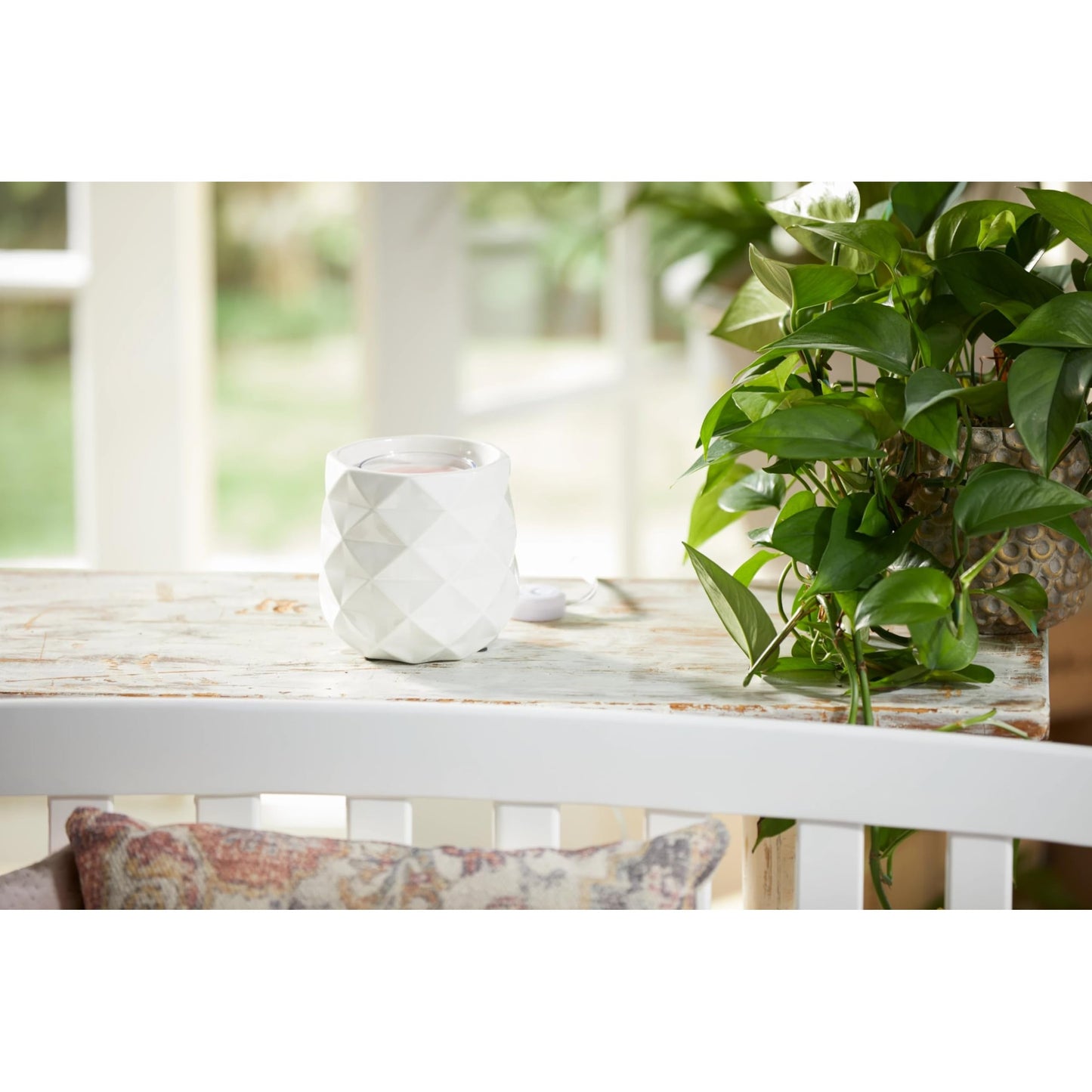 Yankee Candle Langham Collection White w/Timer Scenterpiece® Wax Warmer - Medaid International