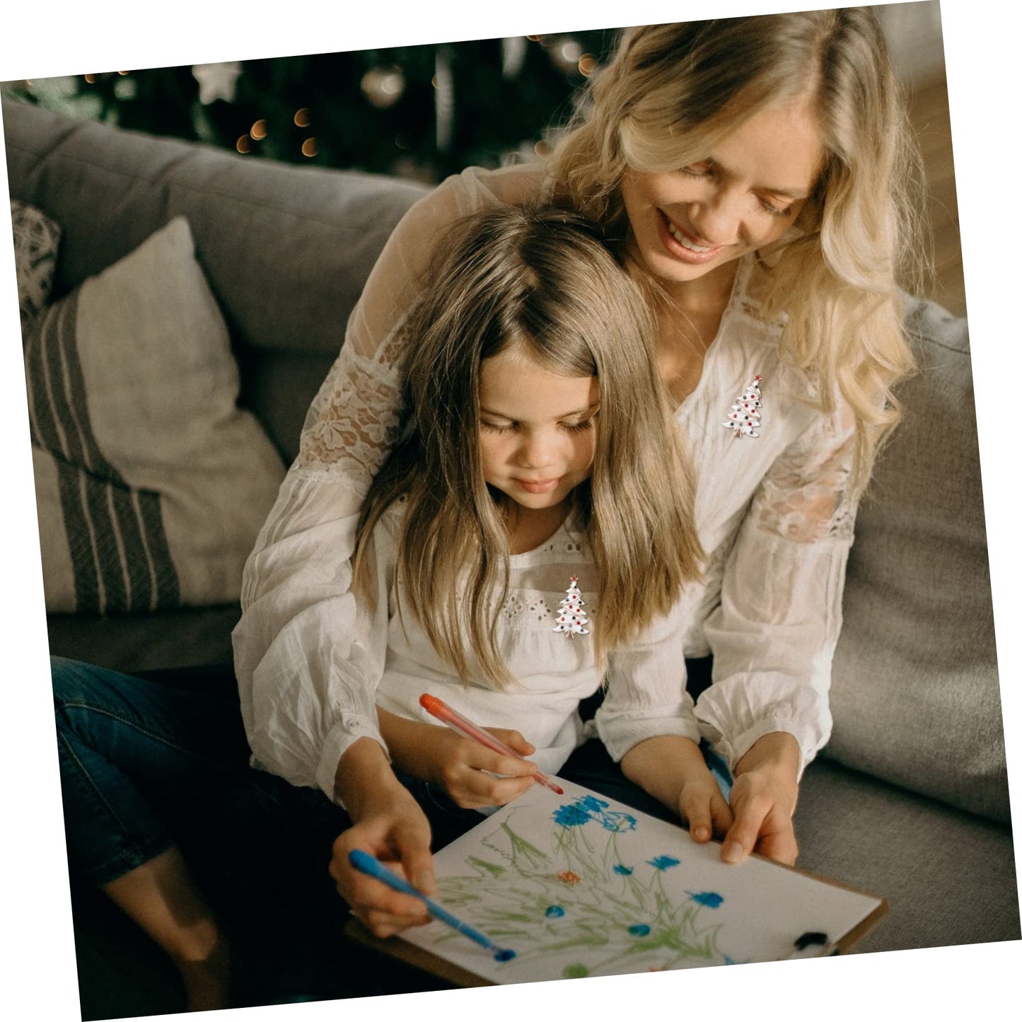 2Pcs Elegant Xmas Brooch Christmas Tree Brooch with Unique Design for Holiday Decoration and Sparkling Accessories for Festive Atmosphere - Medaid International