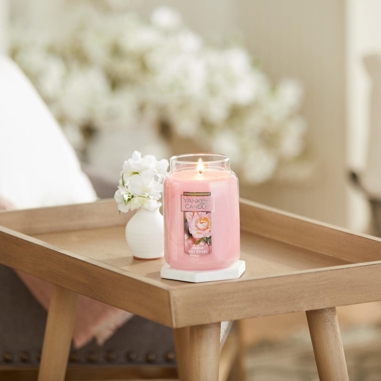 Yankee Candle Fresh Cut Roses Scented Premium 22oz Single Wick Candle Over 110 Hours of Long-Lasting Aroma Ideal for Home Decor Gifting and Events Classic Large Jar Pink - Medaid International