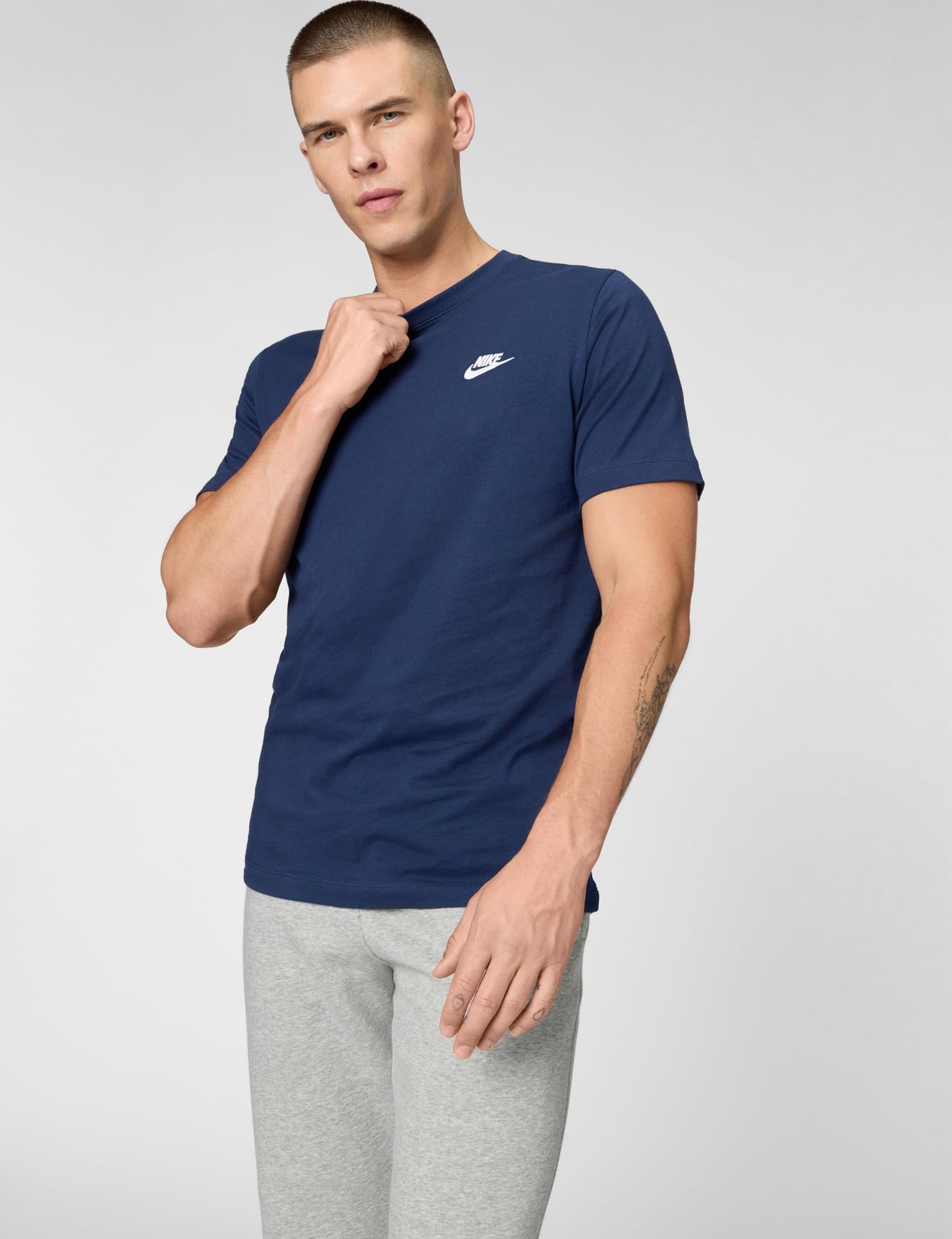 Nike Men's Sportswear Club T-Shirt, Midnight Navy/White, X-Small - Medaid International