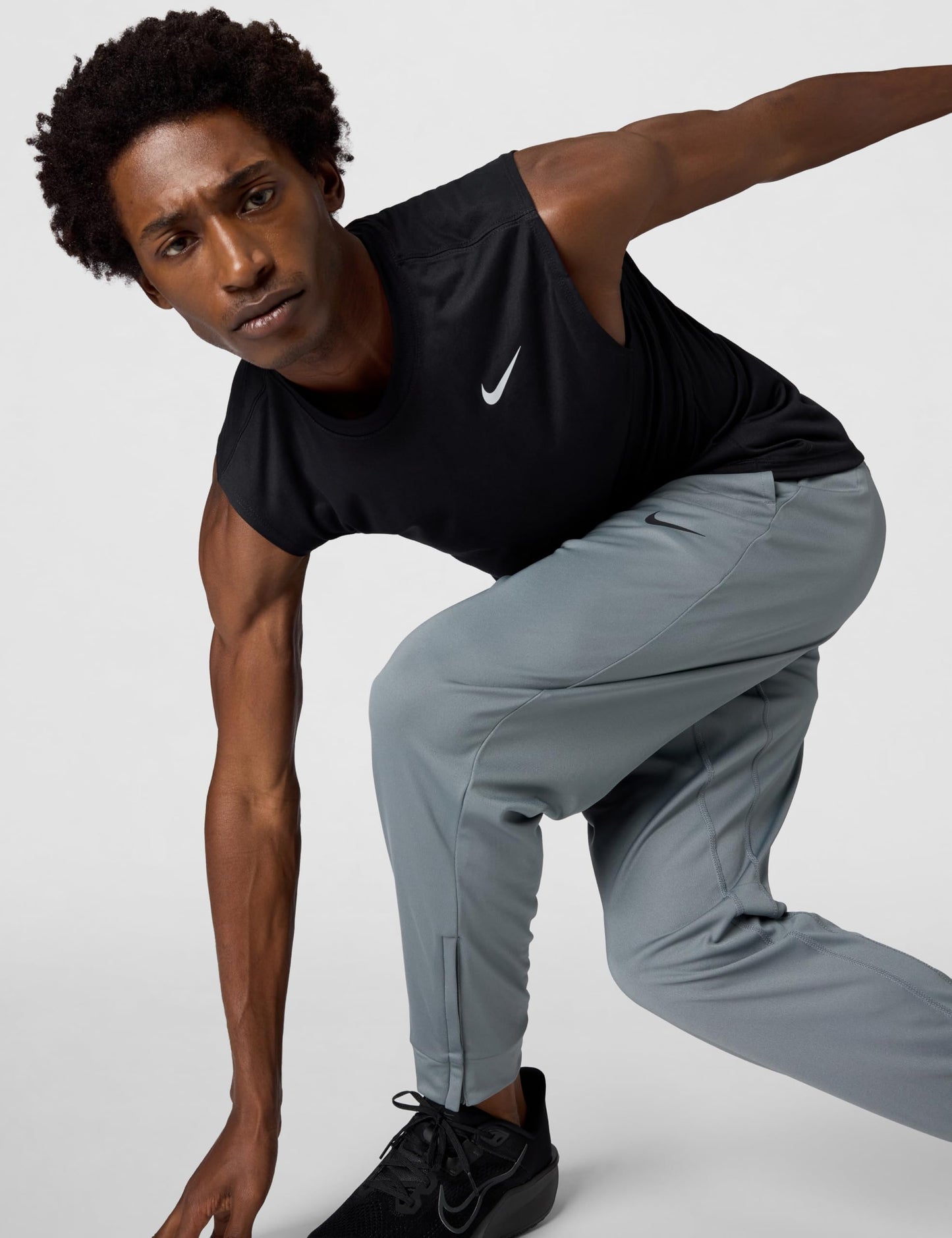 Nike Men's Dri-Fit Legend Sleeveless Fitness T-Shirt, Black/Matte Silver, Small - Medaid International