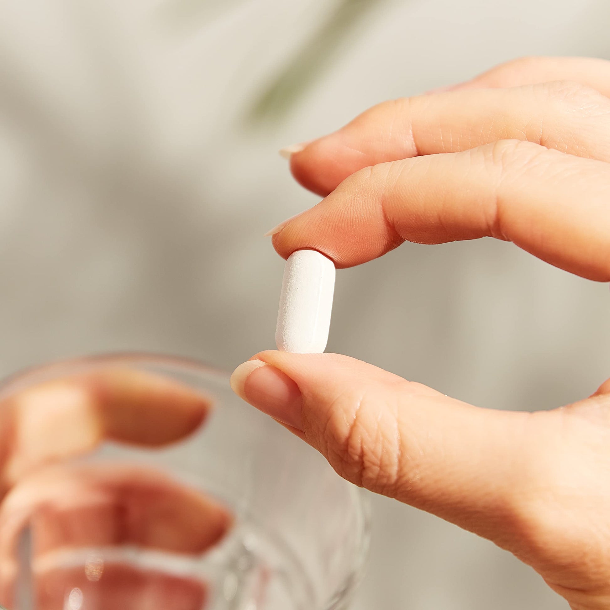 Solgar Calcium Magnesium Plus Zinc, 250 Tablets - Promotes Healthy Bones and Teeth - Supports Nerve & Muscle Function - Non GMO, Vegan, Gluten Free, Dairy Free, Kosher, Halal - 83 Servings - Medaid International