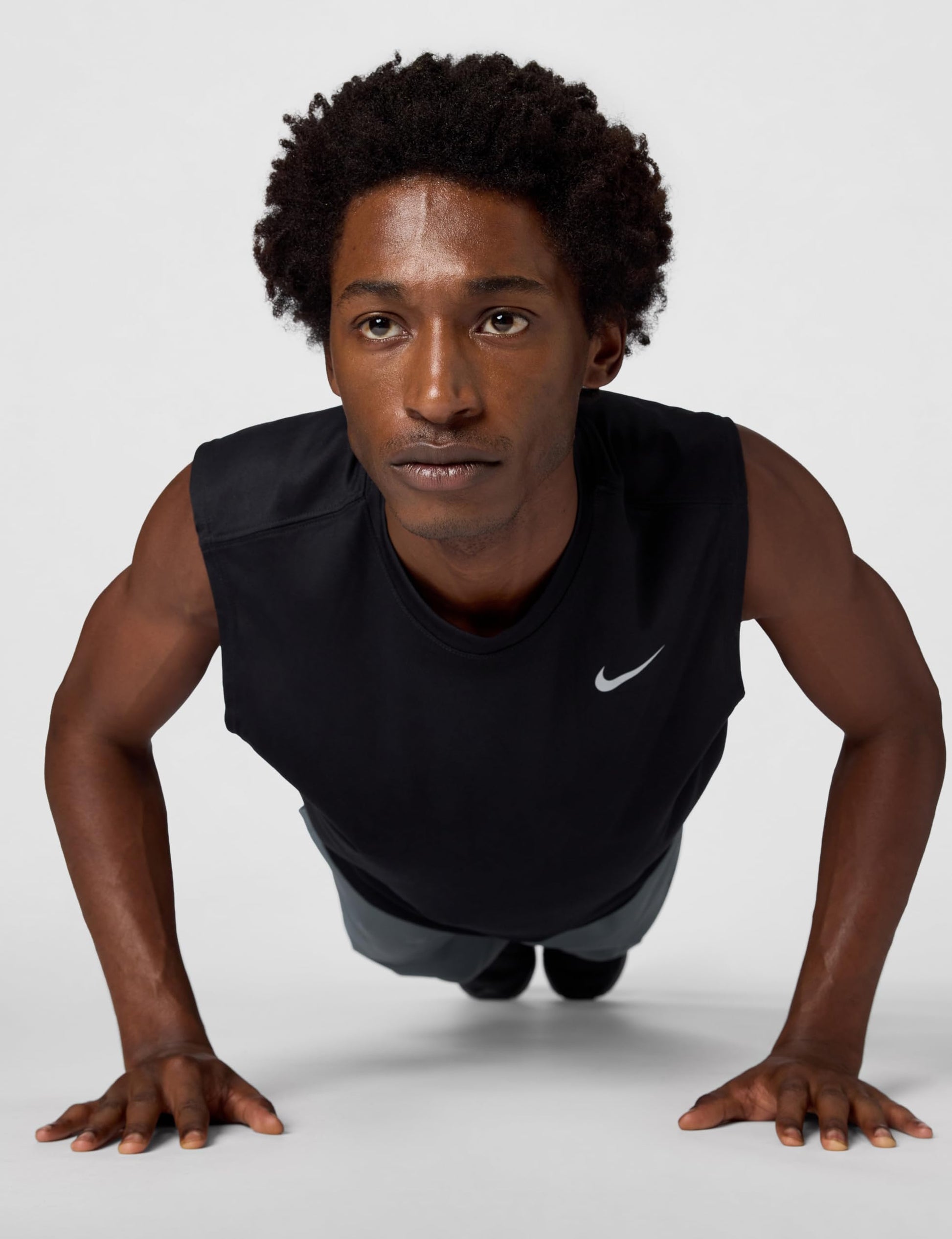 Nike Men's Dri-Fit Legend Sleeveless Fitness T-Shirt, Black/Matte Silver, X-Large - Medaid International