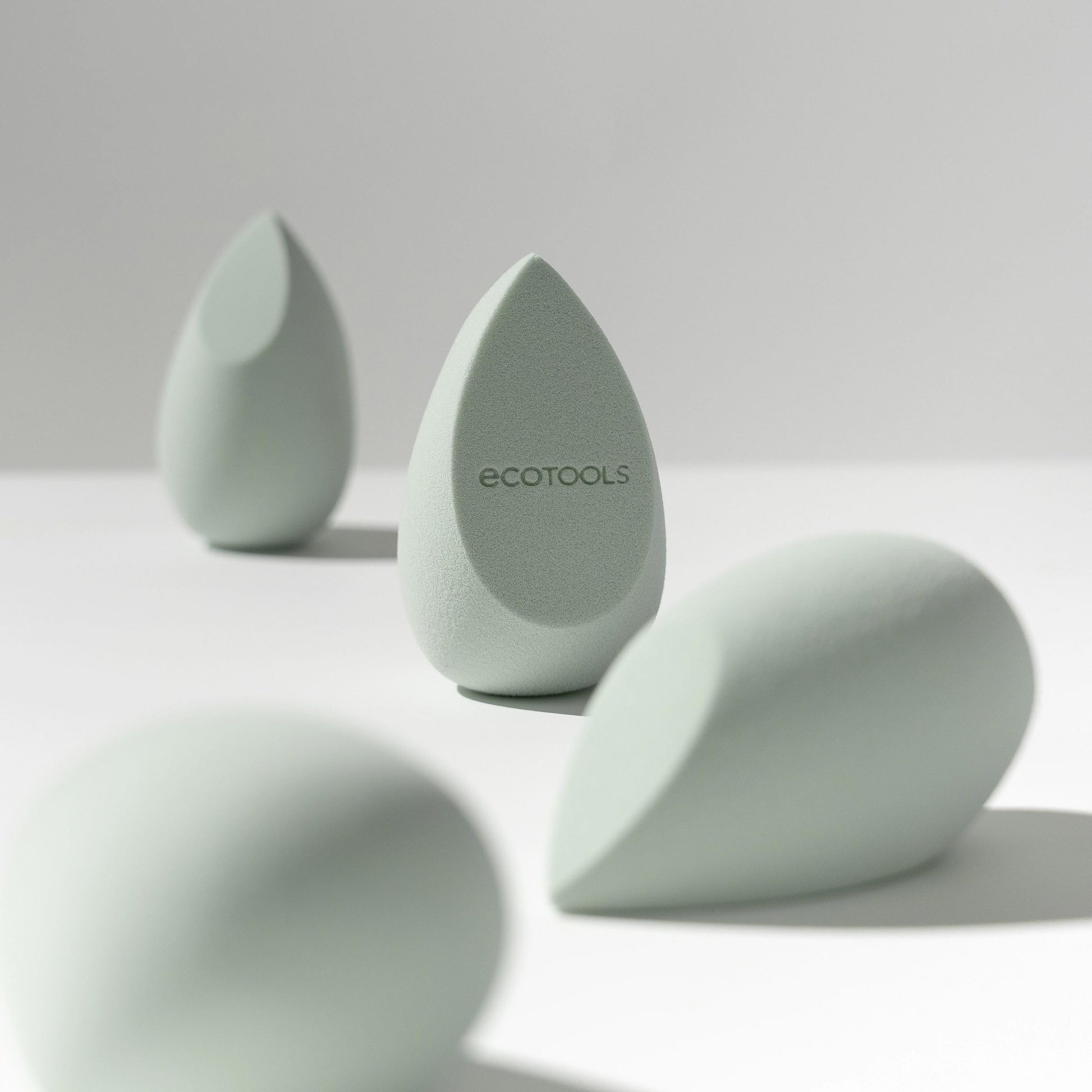 EcoTools Blurring Blender Makeup Sponge, Makeup Blending Sponge For Blurred Skin, For Liquid & Cream Foundation, Cloud Coverage Memory Foam, Eco Friendly, Latex Free, Cruelty-Free & Vegan 1 Count - Medaid International