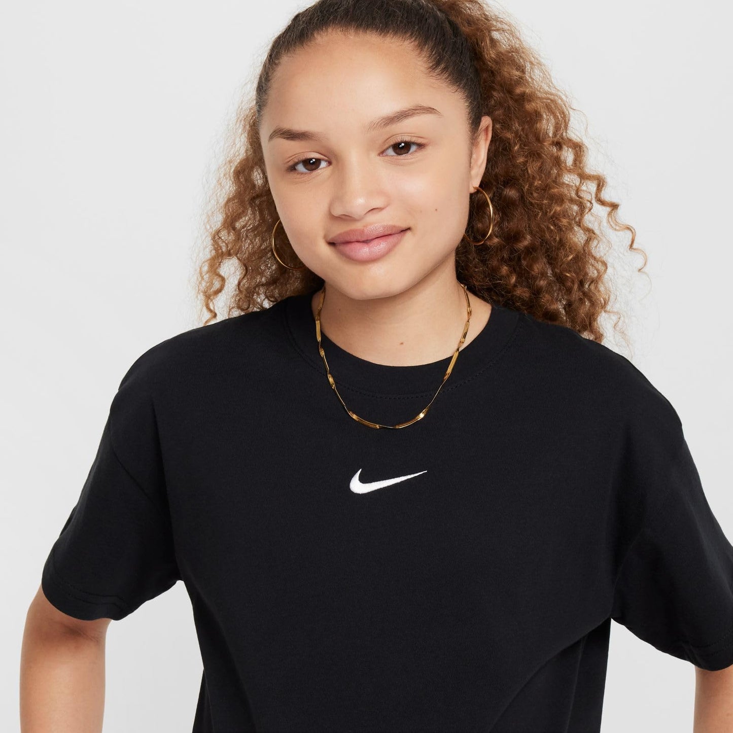 Nike Unisex Kid's Big Girls' Club Essential T-Shirt, Black - Medaid International