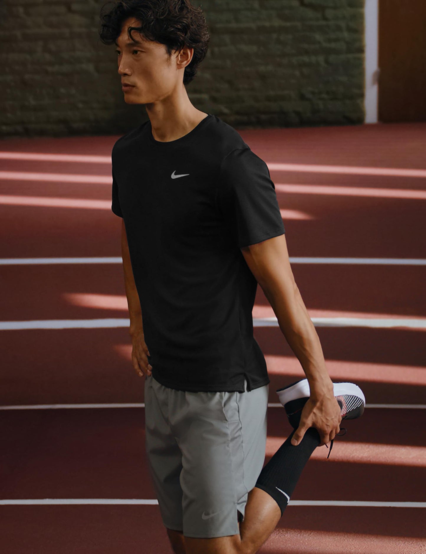 Nike Men's Miler Dri-Fit UV Short-Sleeve Running Top, Black/Reflective Silver, Large - Medaid International